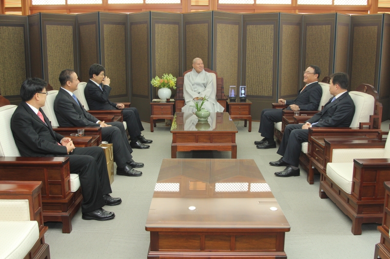 2013.12.20_법무부장관 외 예방
